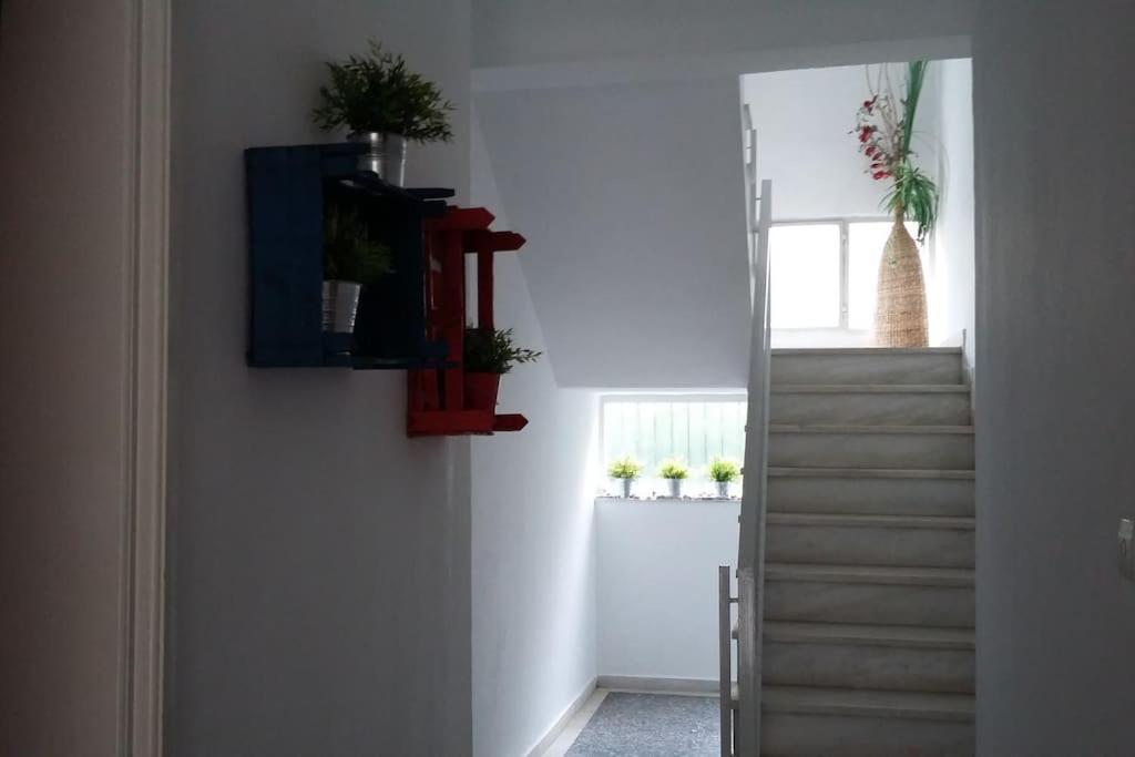 Cozy Seaside Apartment Loutraki Exterior foto